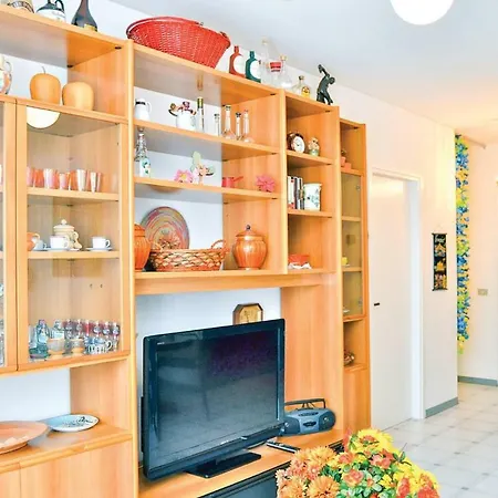 Apartment 71 With Outdoor Swimmingpool Varazze